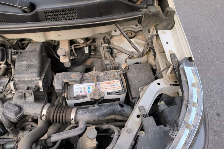 Used Venucia M50V 2017 1.5L XL Manual Comfort Edition Engine Bay Left