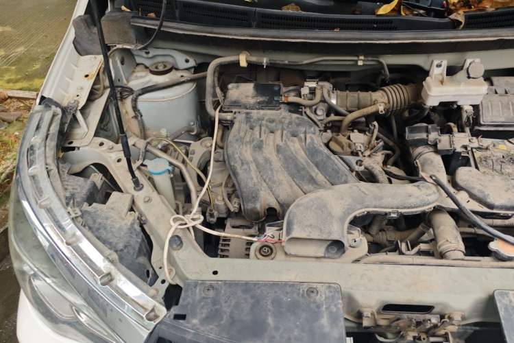 Used Venucia M50V 2017 1.6L XL CVT Luxury Edition Engine Bay Right
