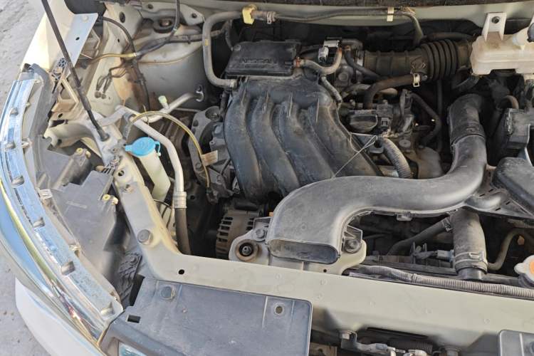 Used Venucia M50V 2017 1.6L XL CVT Luxury Edition Engine Bay Right