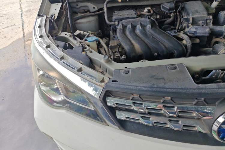 Used Venucia M50V 2017 1.5L XE Manual Standard Edition Engine Bay Right