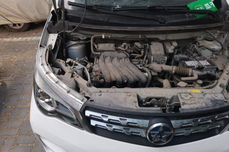 Used Venucia M50V 2017 1.5L XL Manual Comfort Edition Engine Bay Right