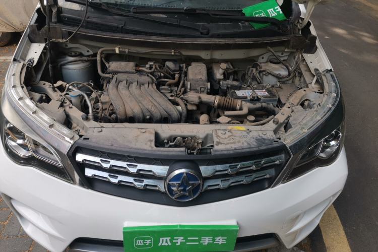 Used Venucia M50V 2017 1.5L XL Manual Comfort Edition Engine Bay