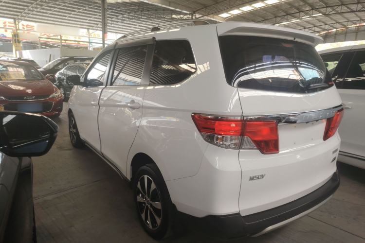 Used Venucia M50V 2017 1.6L XL CVT Luxury Edition Exterior 2