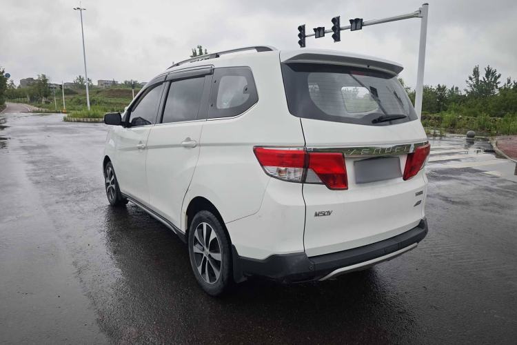 Used Venucia M50V 2017 1.6L XL CVT Luxury Edition Exterior 2