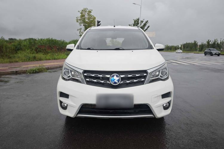 Used Venucia M50V 2017 1.6L XL CVT Luxury Edition Exterior 5