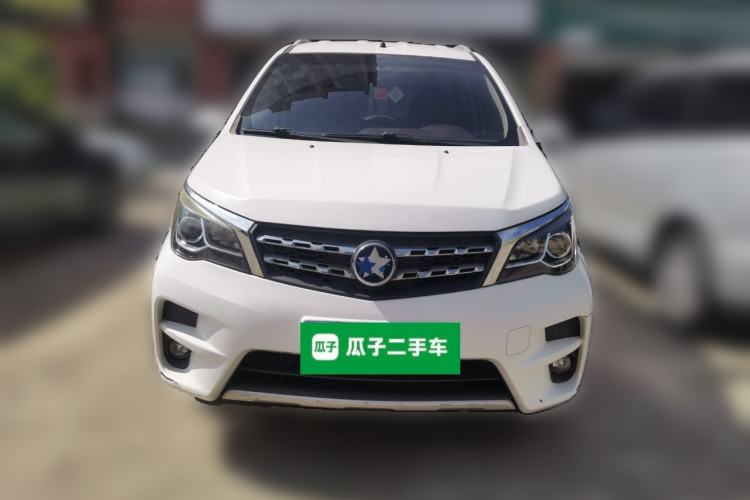 Used Venucia M50V 2017 1.6L XL CVT Luxury Edition Front