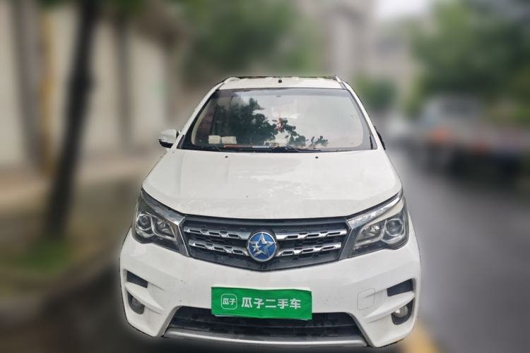 Used Venucia M50V 2017 1.6L XL CVT Luxury Edition Front