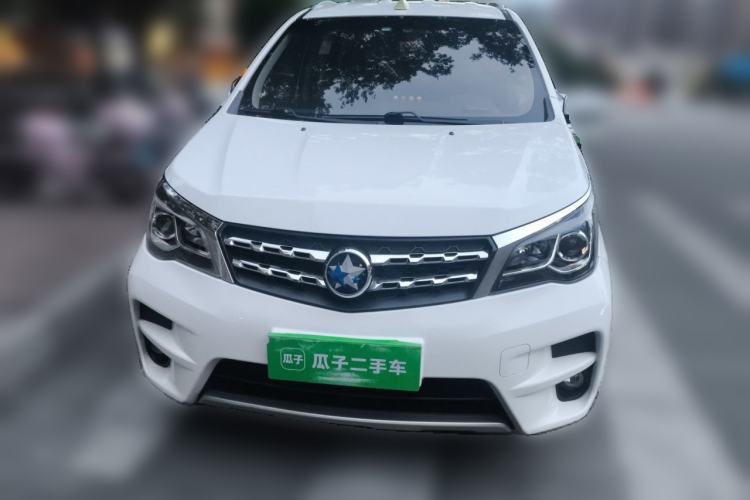 Used Venucia M50V 2017 1.6L XL CVT Luxury Edition Front