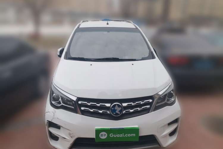 Used Venucia M50V 2017 1.6L XL CVT Luxury Edition Front