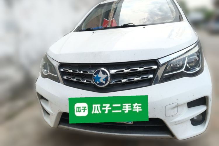 Used Venucia M50V 2017 1.6L XL CVT Luxury Edition Front