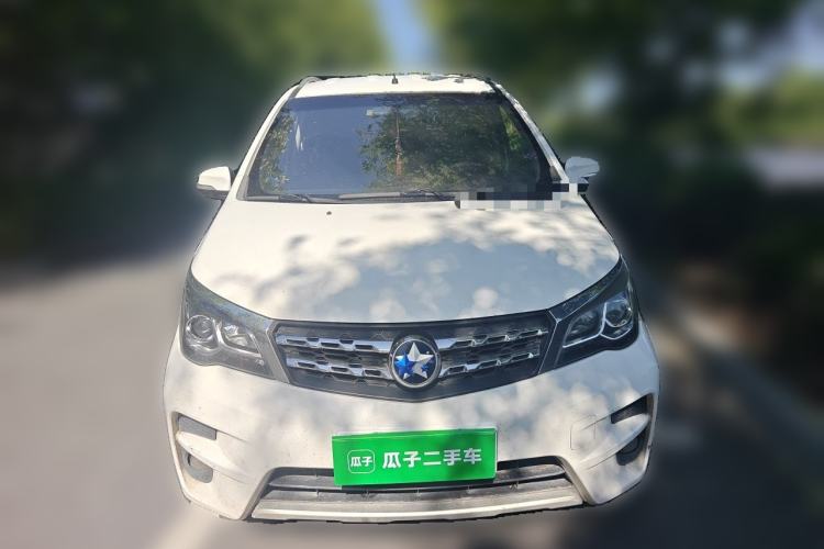 Used Venucia M50V 2017 1.6L XL CVT Luxury Edition Front