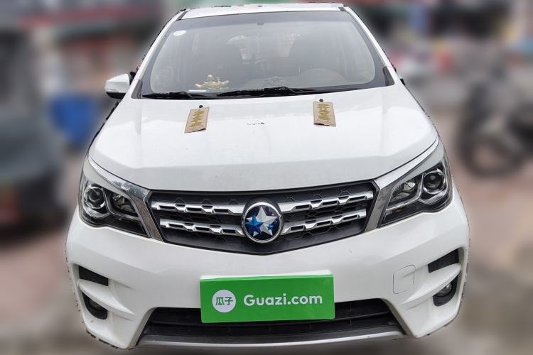 Used Venucia M50V 2017 1.6L XL CVT Luxury Edition Front
