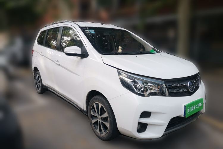 Used Venucia M50V 2017 1.5L XL Manual Comfort Edition Front Right 45 Deg