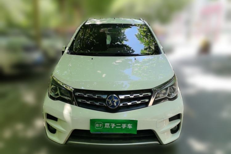 Used Venucia M50V 2017 1.6L XL CVT Luxury Edition Front