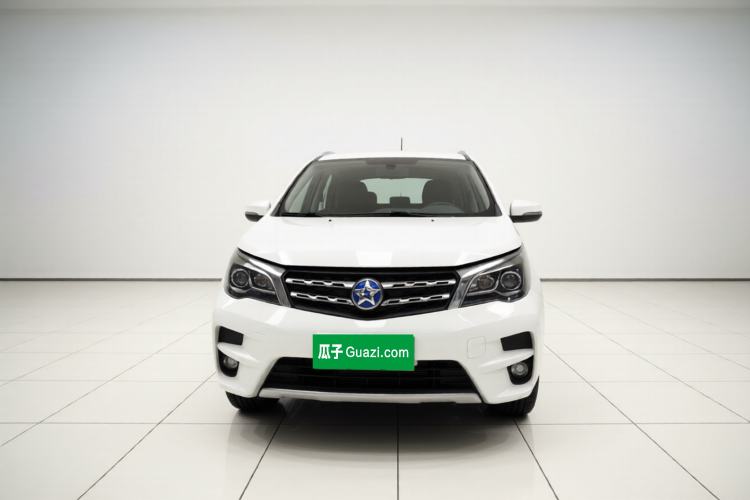 Used Venucia M50V 2017 1.5L XL Manual Comfort Edition Front