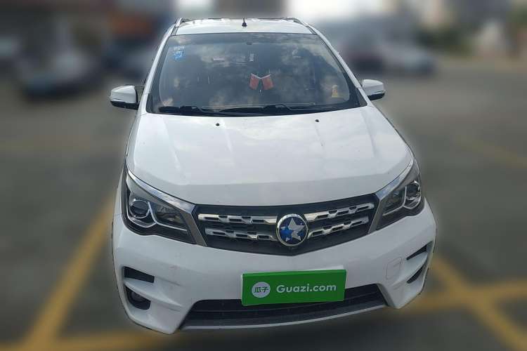 Used Venucia M50V 2017 1.6L XL CVT Luxury Edition Front