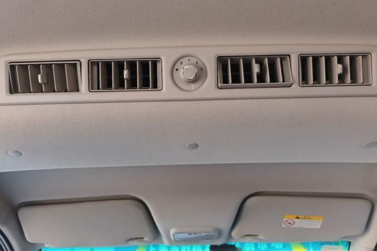 Used Venucia M50V 2017 1.6L XL CVT Luxury Edition Headliner