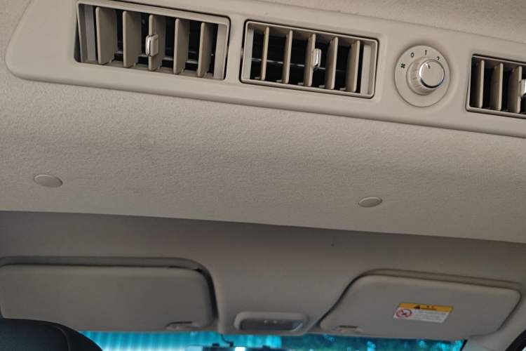 Used Venucia M50V 2017 1.6L XL CVT Luxury Edition Headliner