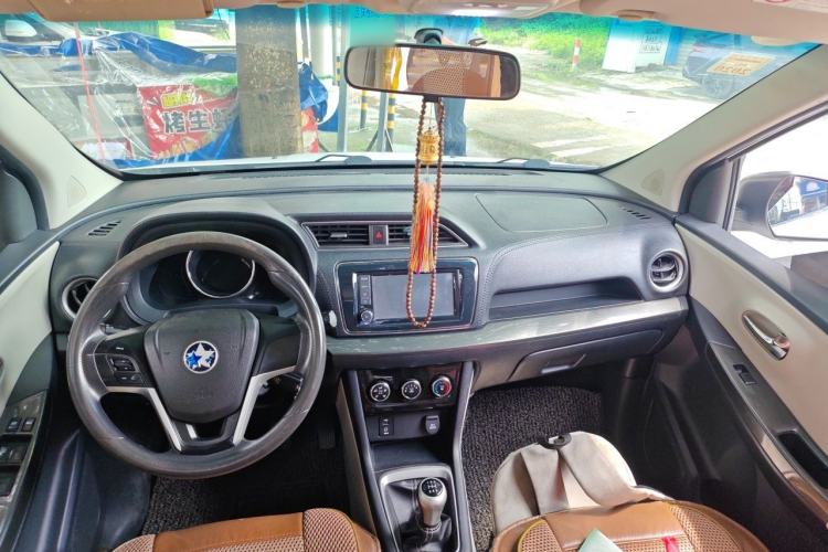 Used Venucia M50V 2017 1.5L XE Manual Standard Edition Headliner