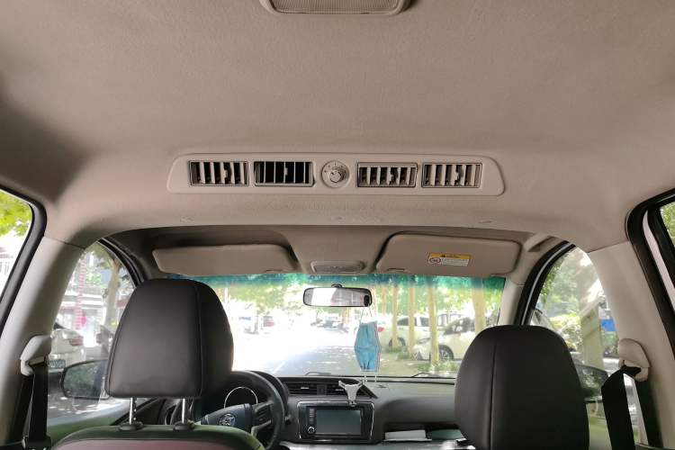 Used Venucia M50V 2017 1.6L XL CVT Luxury Edition Headliner