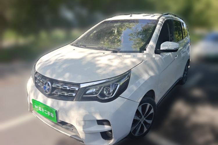 Used Venucia M50V 2017 1.6L XL CVT Luxury Edition Guazi used car, China used car export, Used car for sale, Used  cars, Cheapest cars for sale
