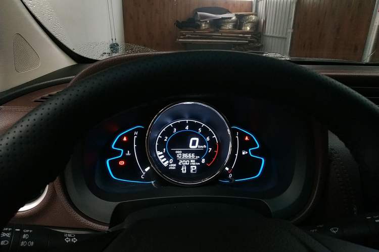 Used Venucia M50V 2017 1.6L XL CVT Luxury Edition Instrument Cluster