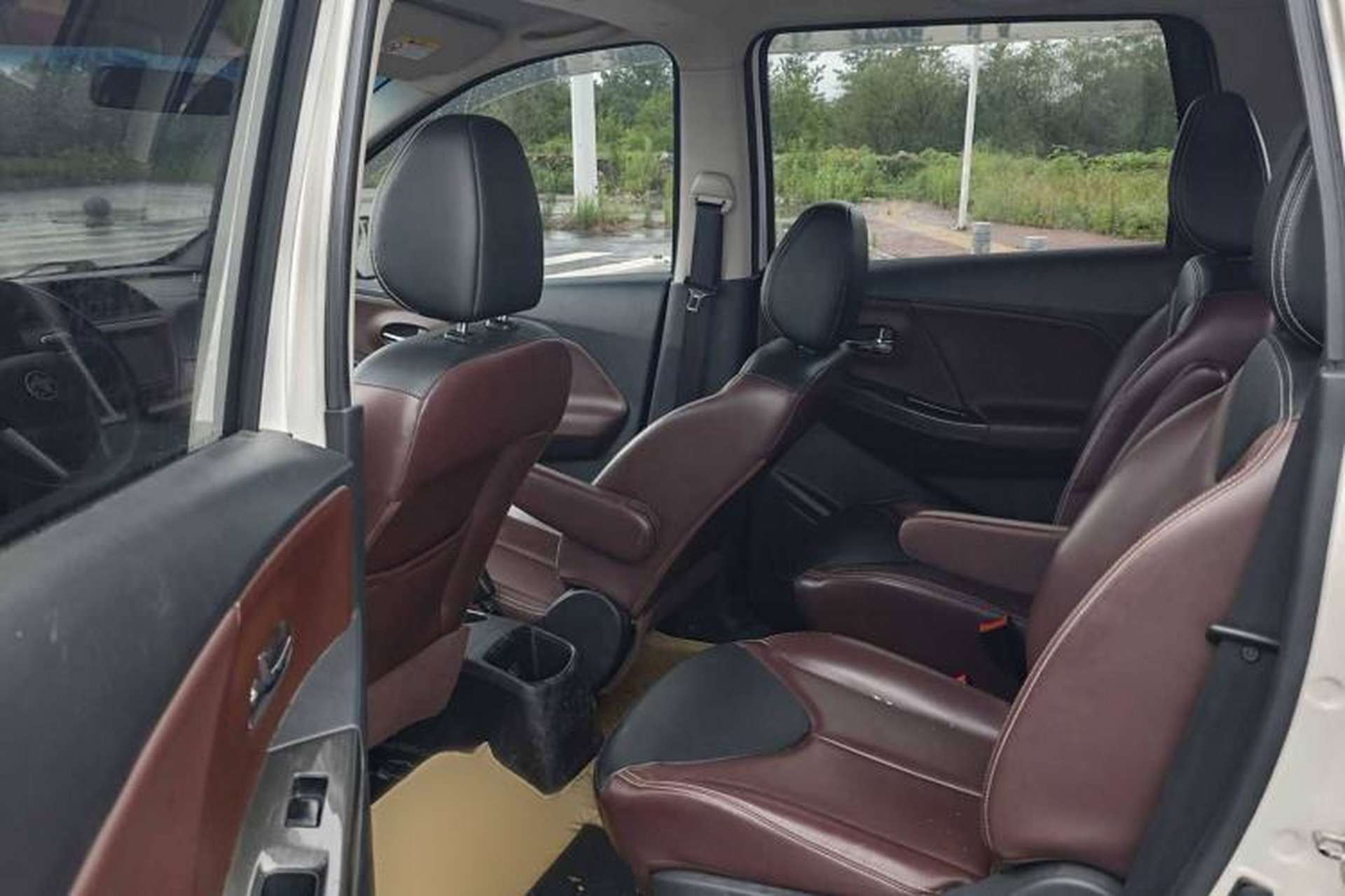 Used Venucia M50V 2017 1.6L XL CVT Luxury Edition Interior 2