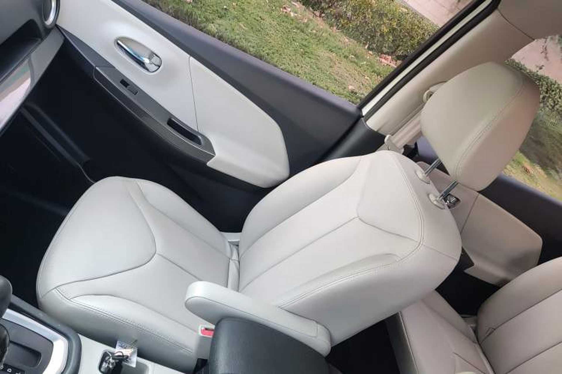 Used Venucia M50V 2017 1.6L XL CVT Luxury Edition Interior 5