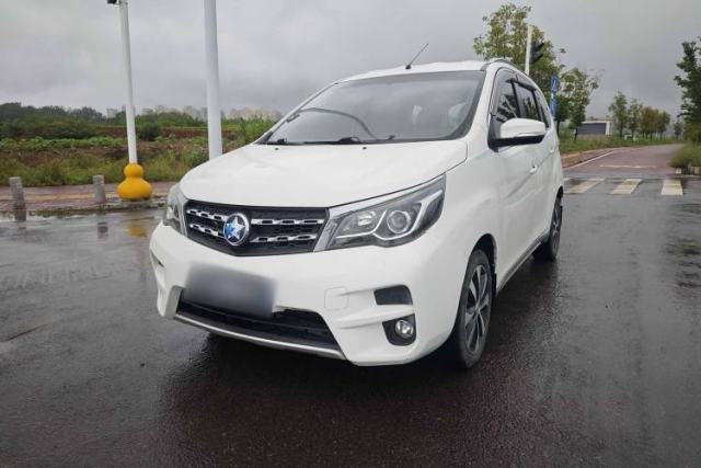 Used Venucia M50V 2017 1.6L XL CVT Luxury Edition