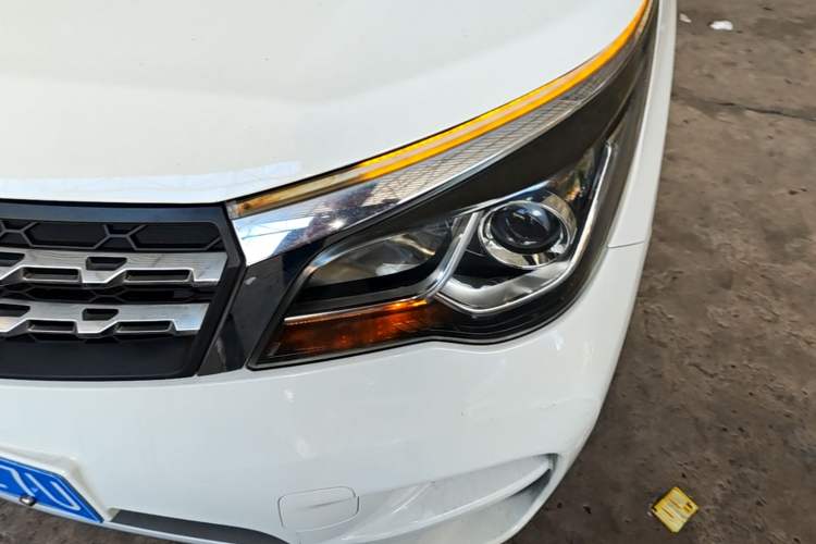 Used Venucia M50V 2017 1.6L XL CVT Luxury Edition Left Front Headlight