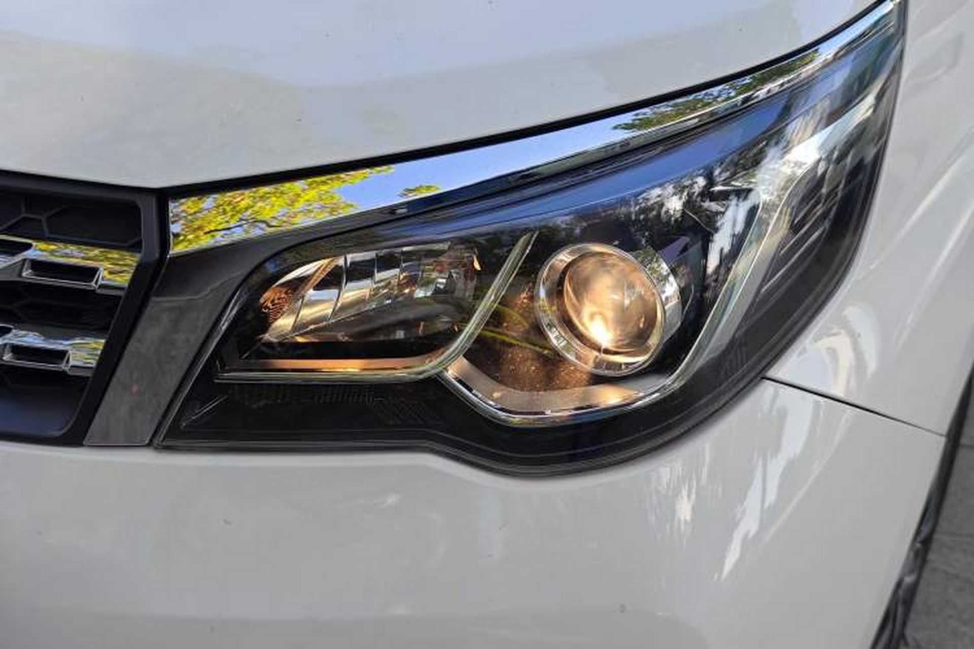 Used Venucia M50V 2017 1.6L XL CVT Luxury Edition Left Front Headlight