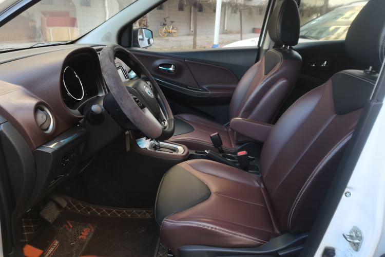 Used Venucia M50V 2017 1.6L XL CVT Luxury Edition Left Front Seat