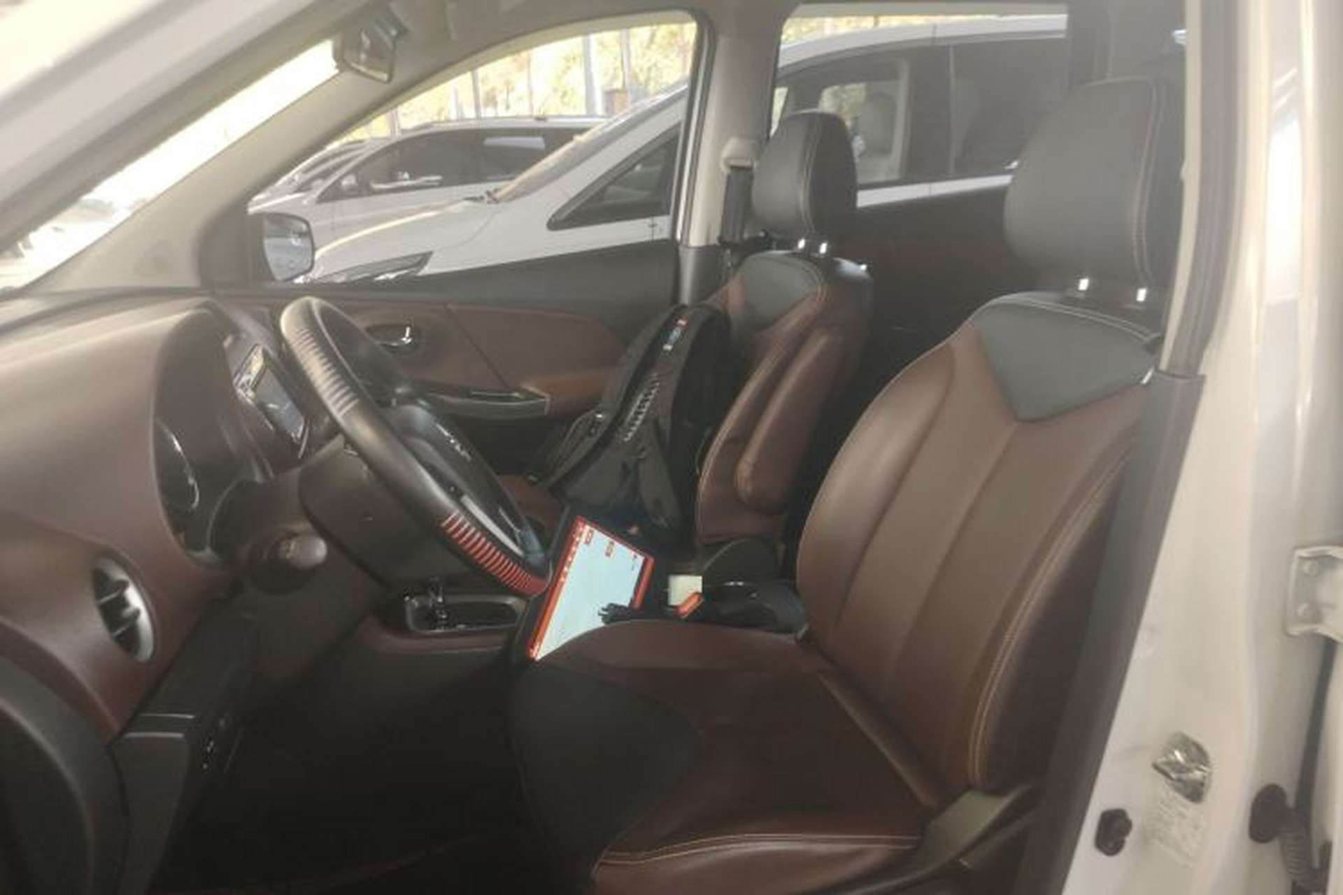 Used Venucia M50V 2017 1.6L XL CVT Luxury Edition Left Front Seat