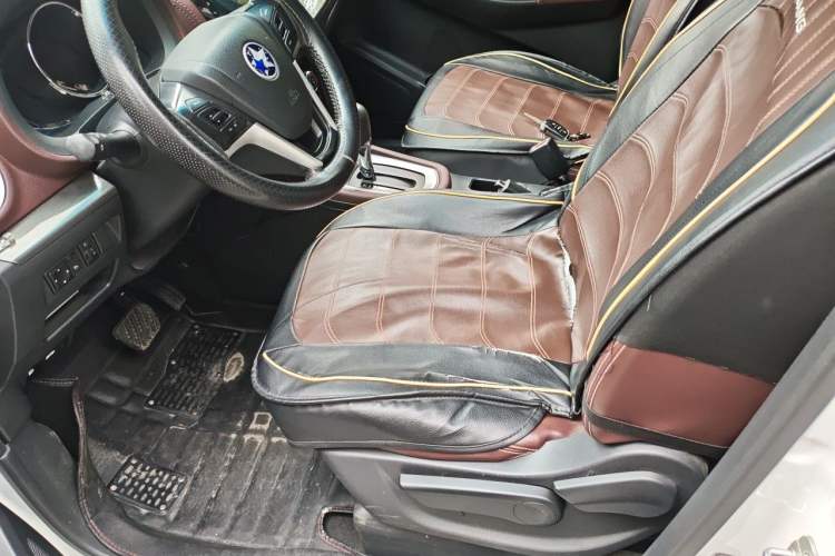 Used Venucia M50V 2017 1.6L XL CVT Luxury Edition Left Front Seat
