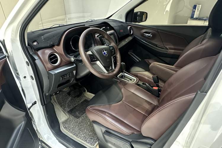 Used Venucia M50V 2017 1.6L XL CVT Luxury Edition Left Front Seat