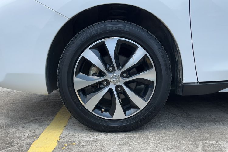 Used Venucia M50V 2017 1.6L XV CVT Deluxe Edition Left Front Wheel Hub