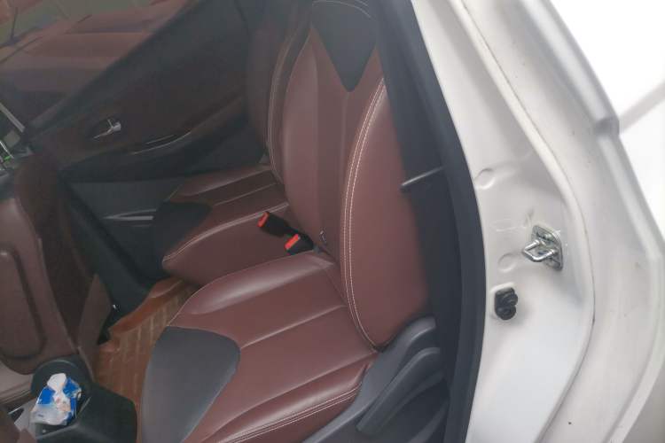 Used Venucia M50V 2017 1.6L XL CVT Luxury Edition Left Rear Seat