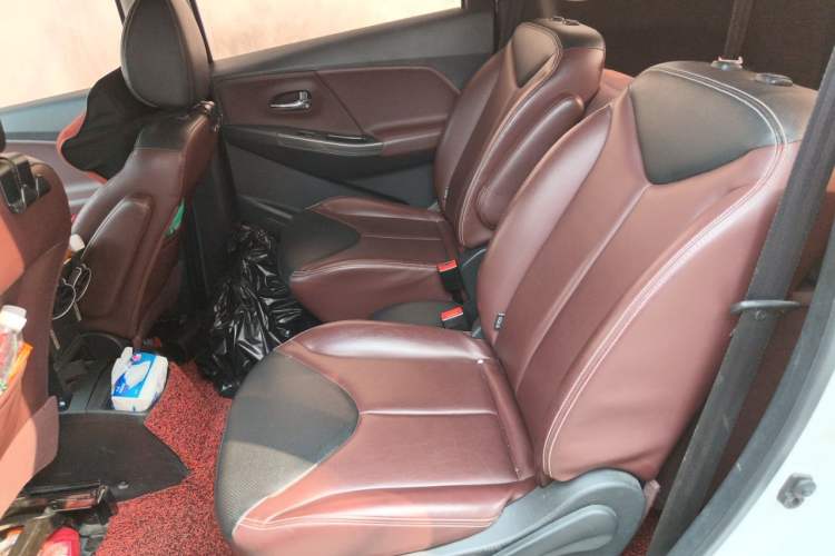 Used Venucia M50V 2017 1.6L XL CVT Luxury Edition Left Rear Seat