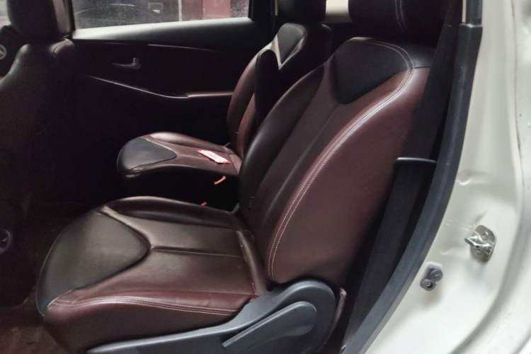 Used Venucia M50V 2017 1.6L XL CVT Luxury Edition Left Rear Seat