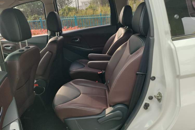 Used Venucia M50V 2017 1.6L XV CVT Deluxe Edition Left Rear Seat