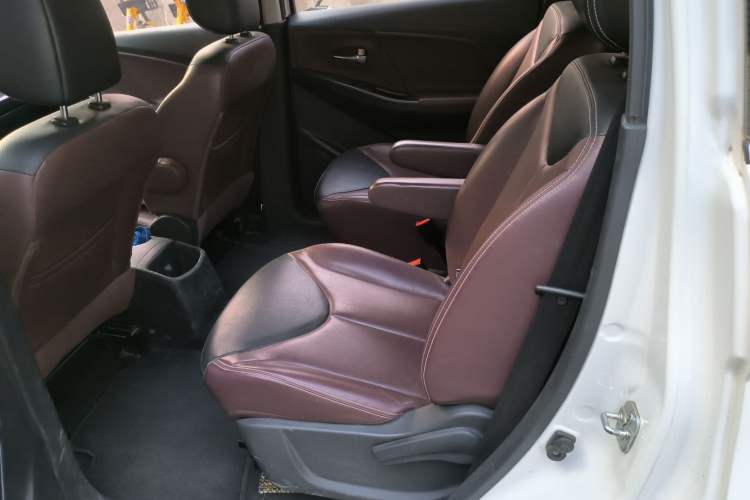 Used Venucia M50V 2017 1.5L XL Manual Comfort Edition Left Rear Seat