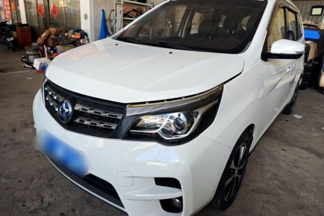 Used Venucia M50V 2017 1.6L XL CVT Luxury Edition