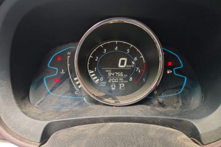 Used Venucia M50V 2017 1.6L XL CVT Luxury Edition Odometer Close Up