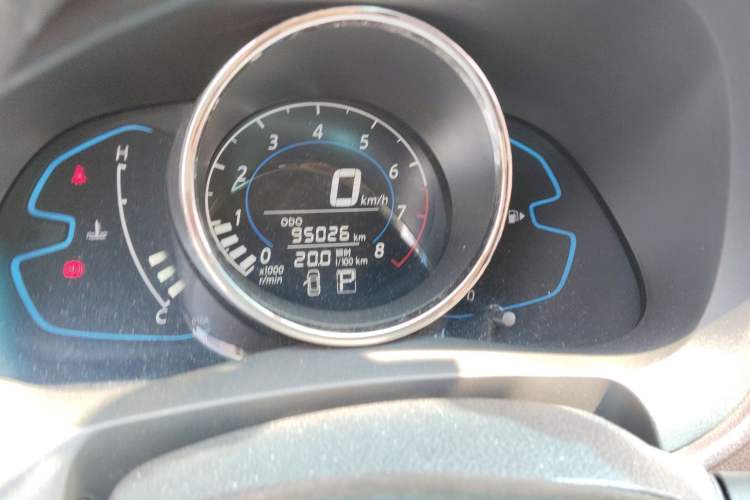 Used Venucia M50V 2017 1.6L XL CVT Luxury Edition Odometer Close Up