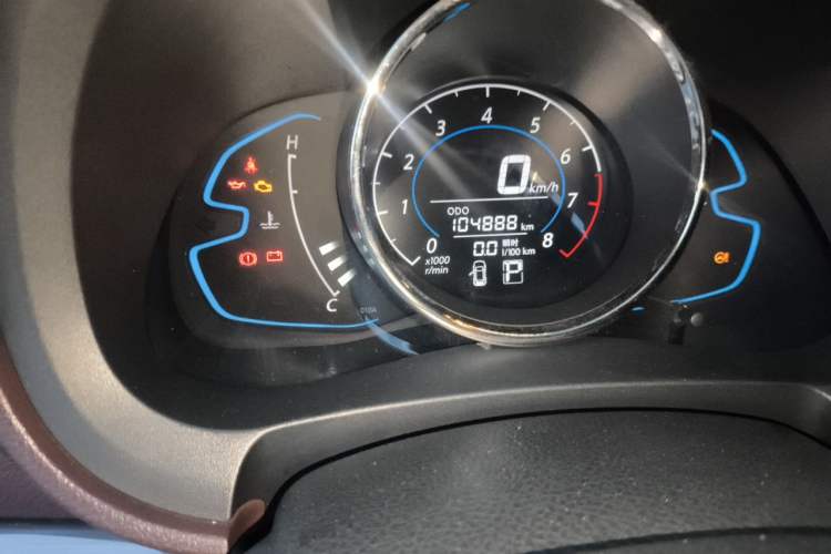 Used Venucia M50V 2017 1.6L XL CVT Luxury Edition Odometer Close Up
