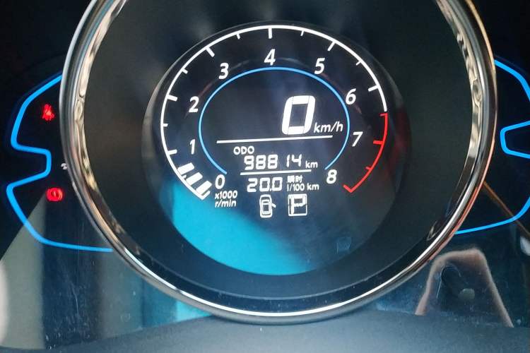 Used Venucia M50V 2017 1.6L XL CVT Luxury Edition Odometer Close Up