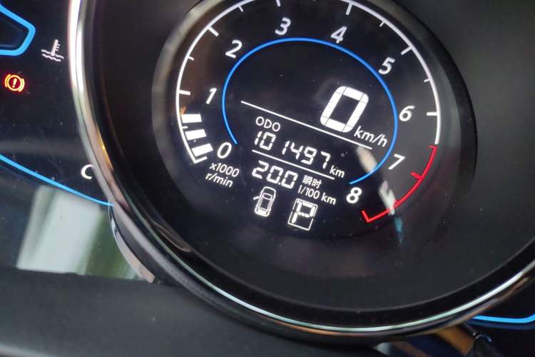 Used Venucia M50V 2017 1.6L XL CVT Luxury Edition Odometer Close Up