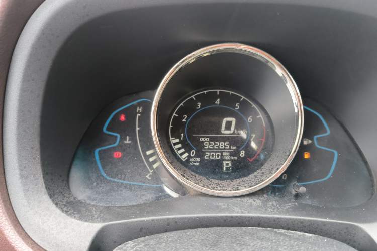 Used Venucia M50V 2017 1.6L XL CVT Luxury Edition Odometer Close Up