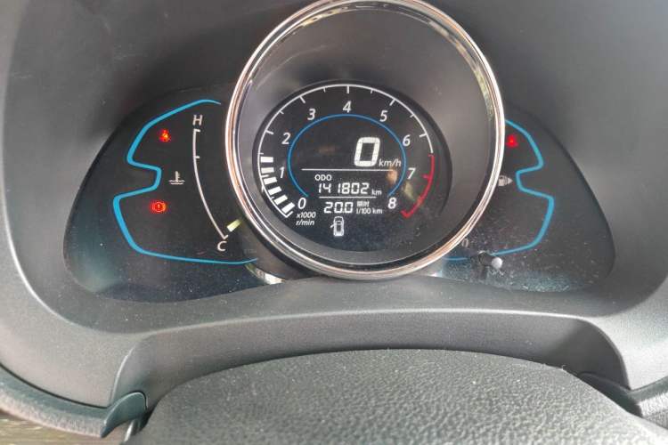 Used Venucia M50V 2017 1.5L XE Manual Standard Edition Odometer Close Up