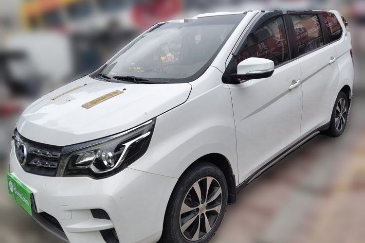 Used Venucia M50V 2017 1.6L XL CVT Luxury Edition Guazi used car, China used car export, Used car for sale, Used cars, Cheapest cars for sale